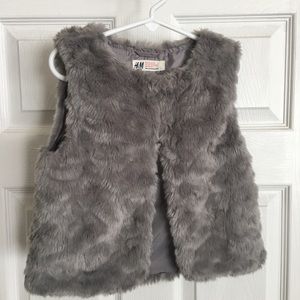Girls H&M faux fur vest